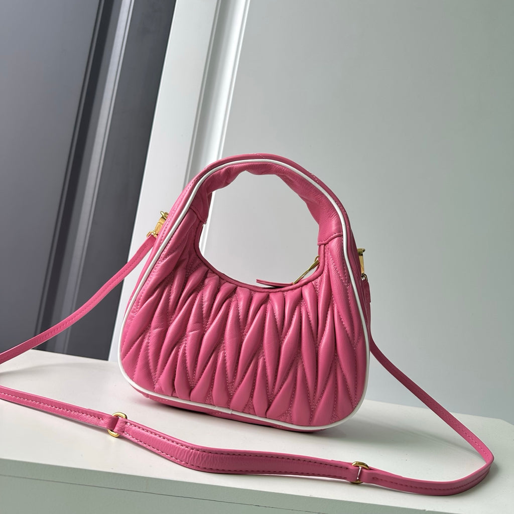 B1P46A118 Popular leather bag