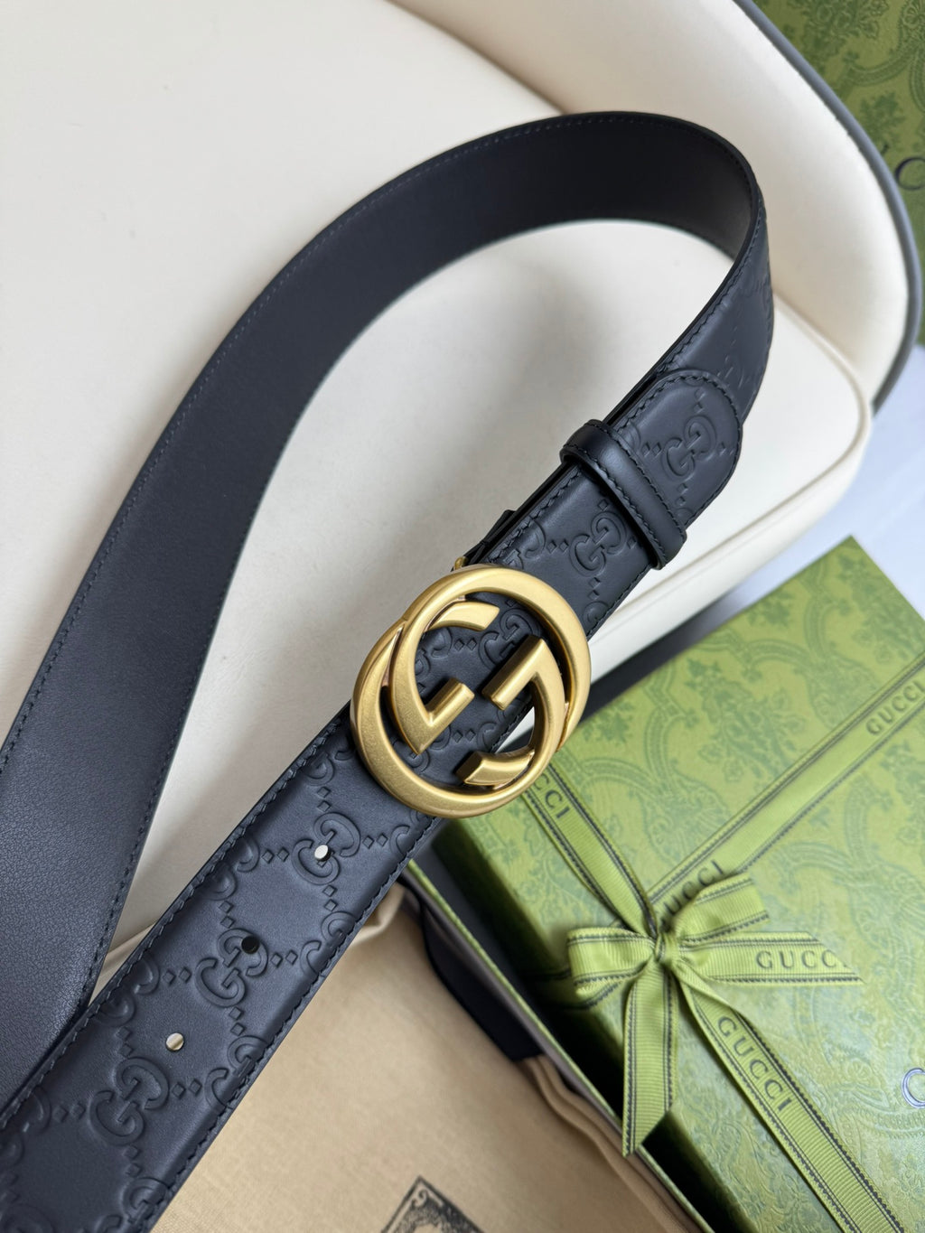 P1R55B241 Popular  High quality belt With full package