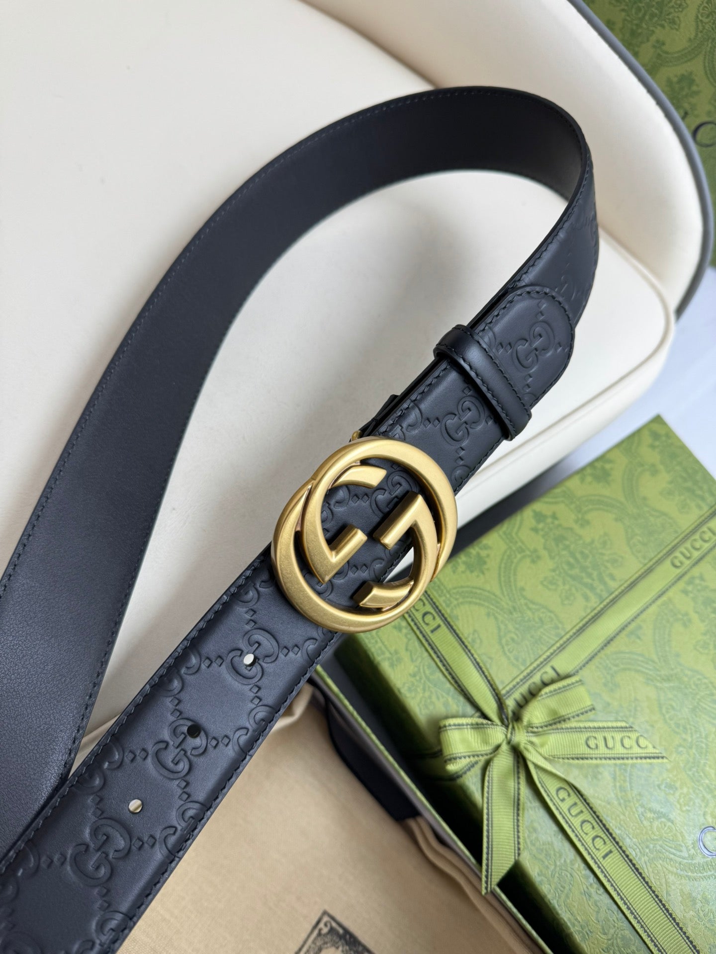 P1R55B241 Popular  High quality belt With full package