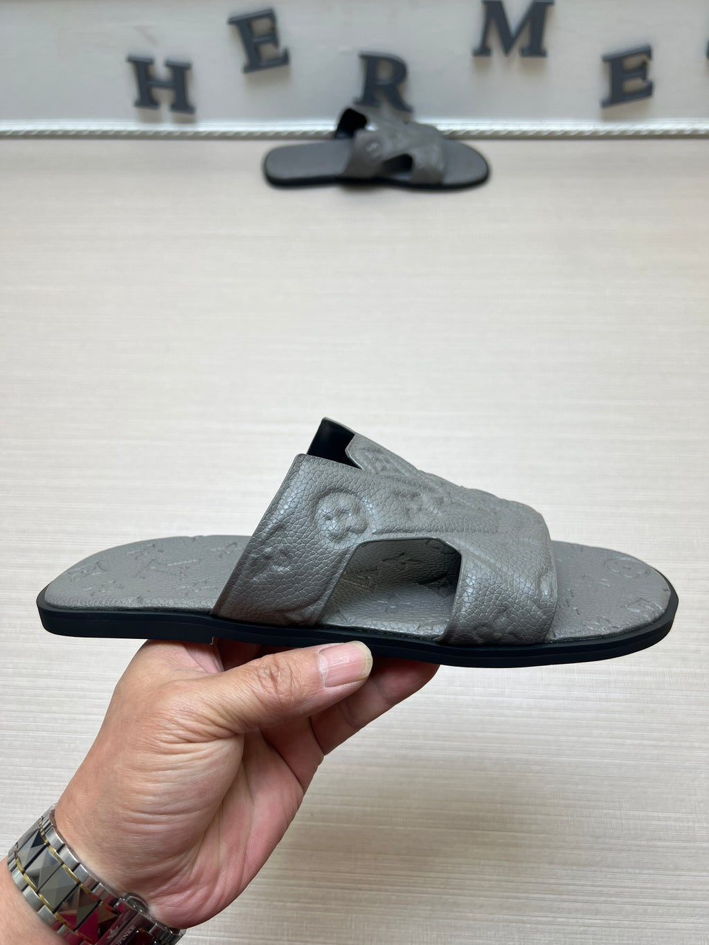 Z5ZE34 Popular slippers