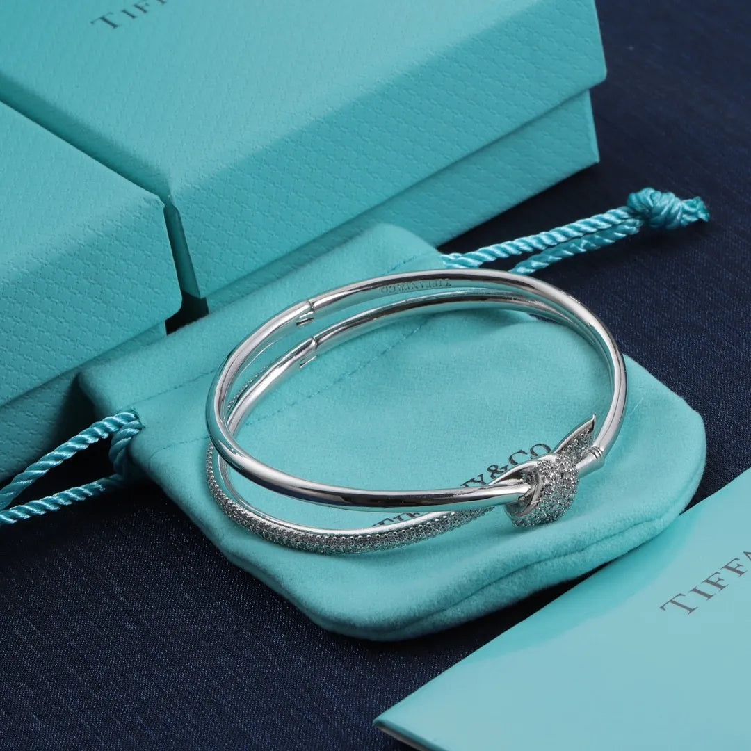 X1Y83T123K  Popular Bracelets