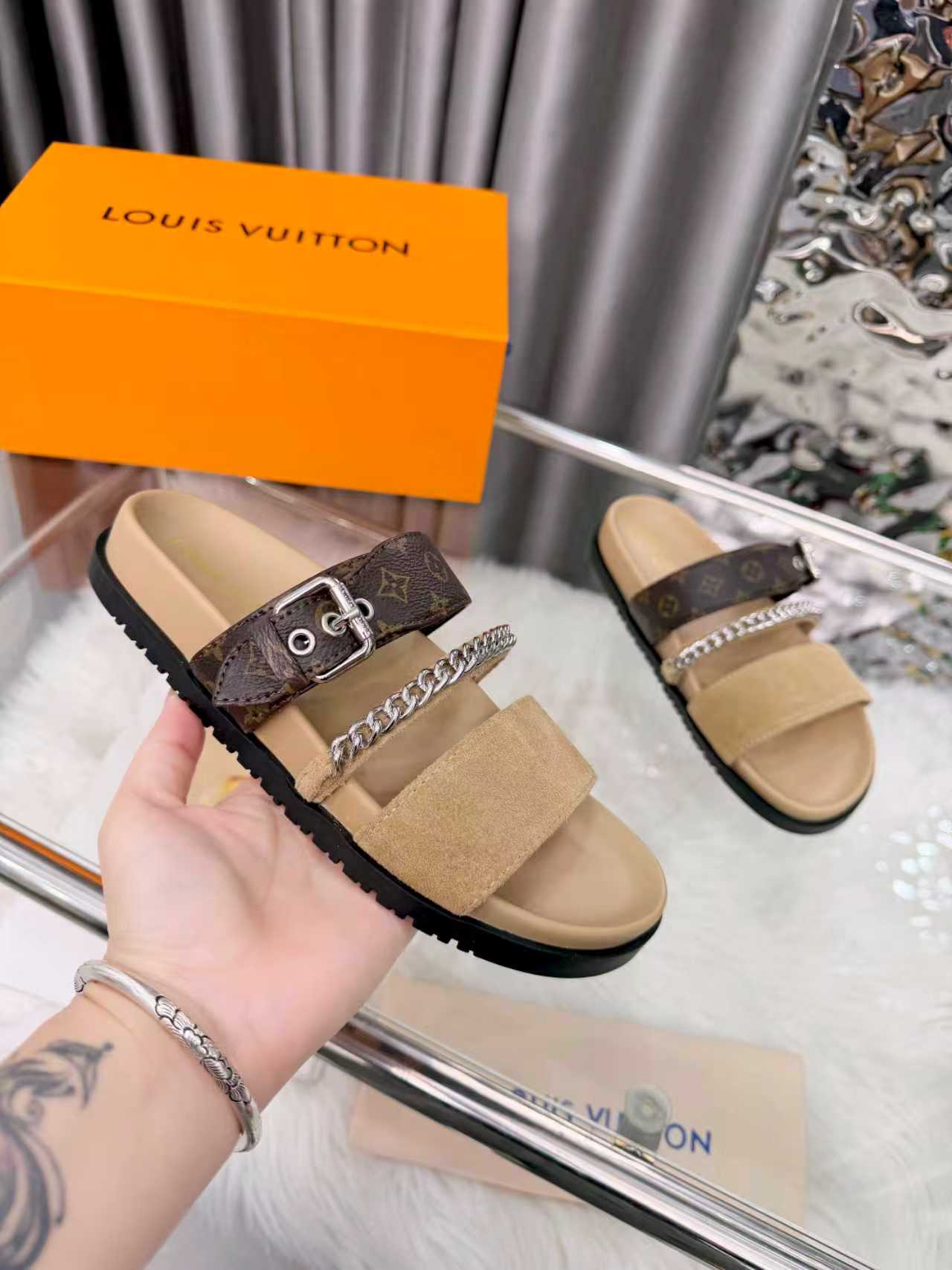Z2N46E14 Popular high-quality Shoes