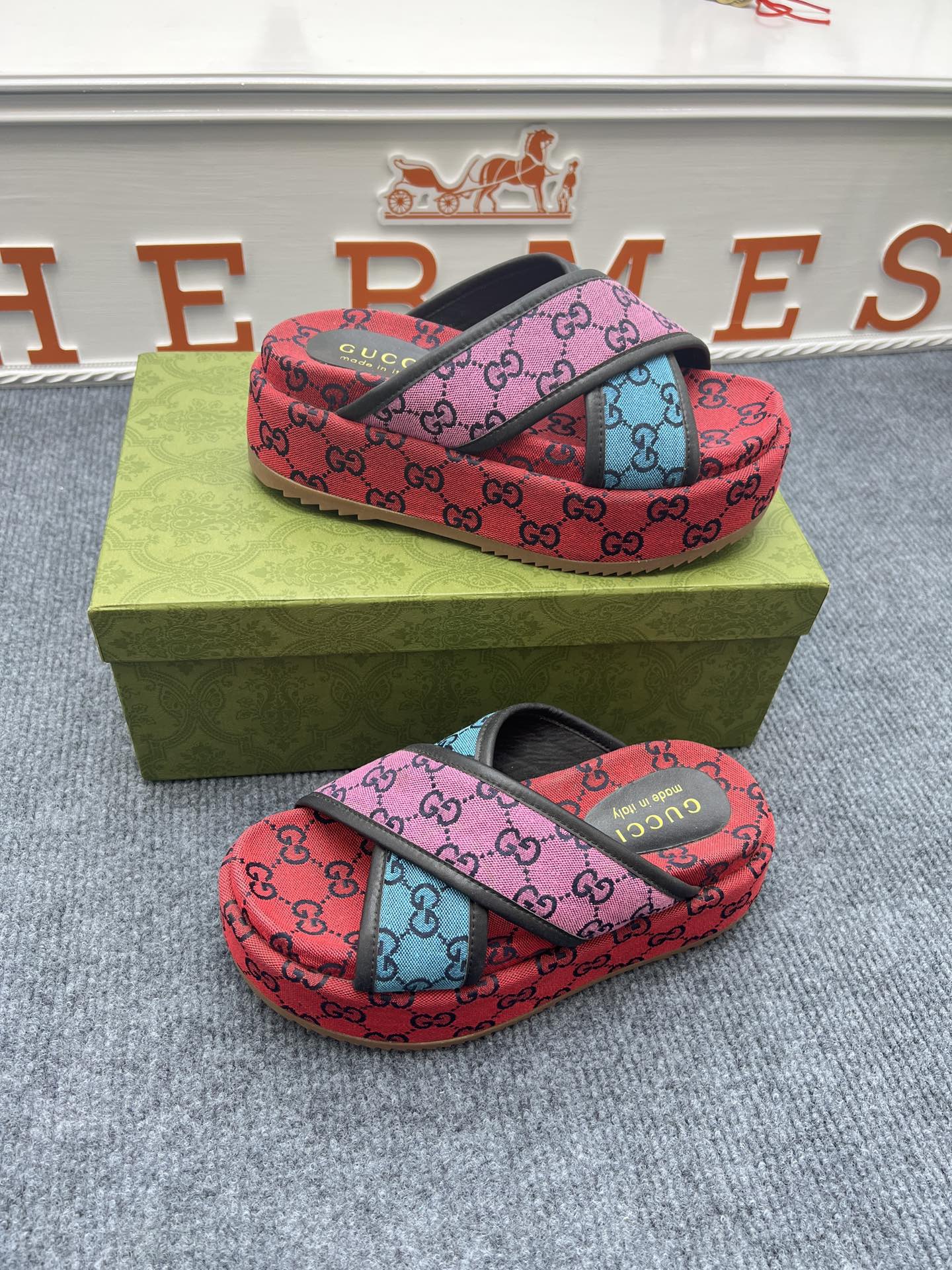 Z5YB69 Popular Slippers