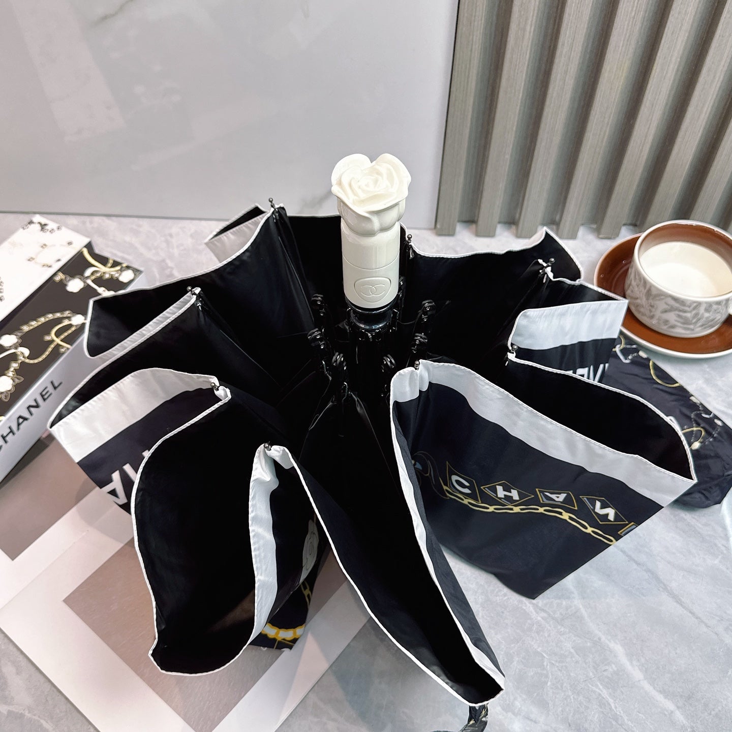 J1R85C124 Popular UV resistant umbrella