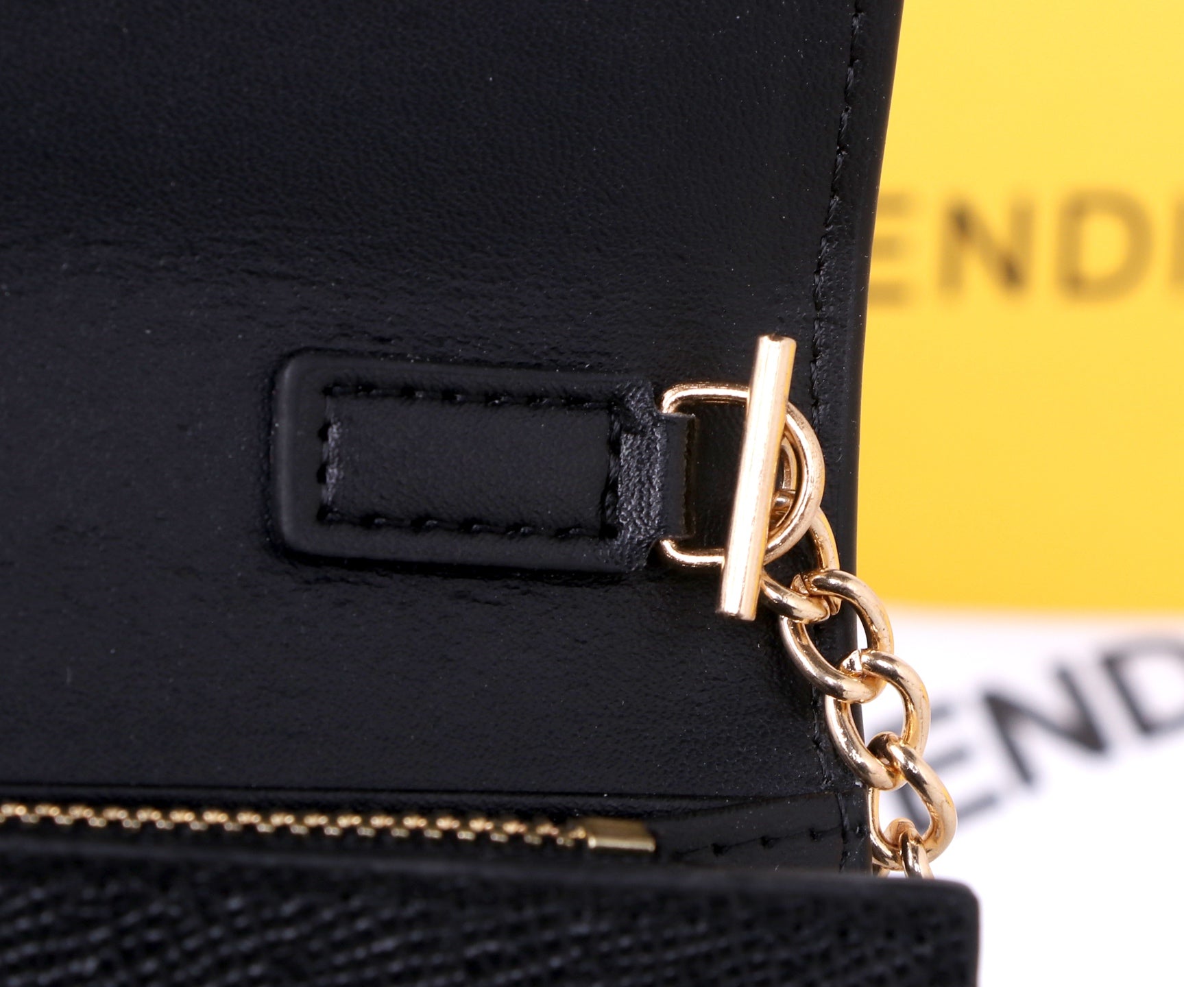 B1R115F155 Popular leather bag