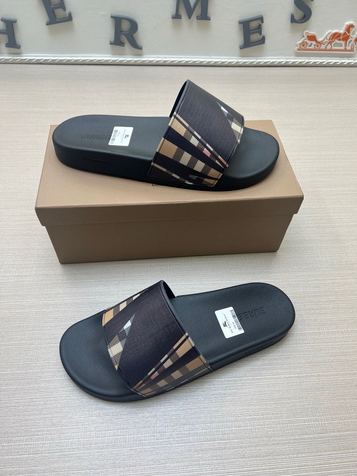 Z5Z35R251 Popular Slippers