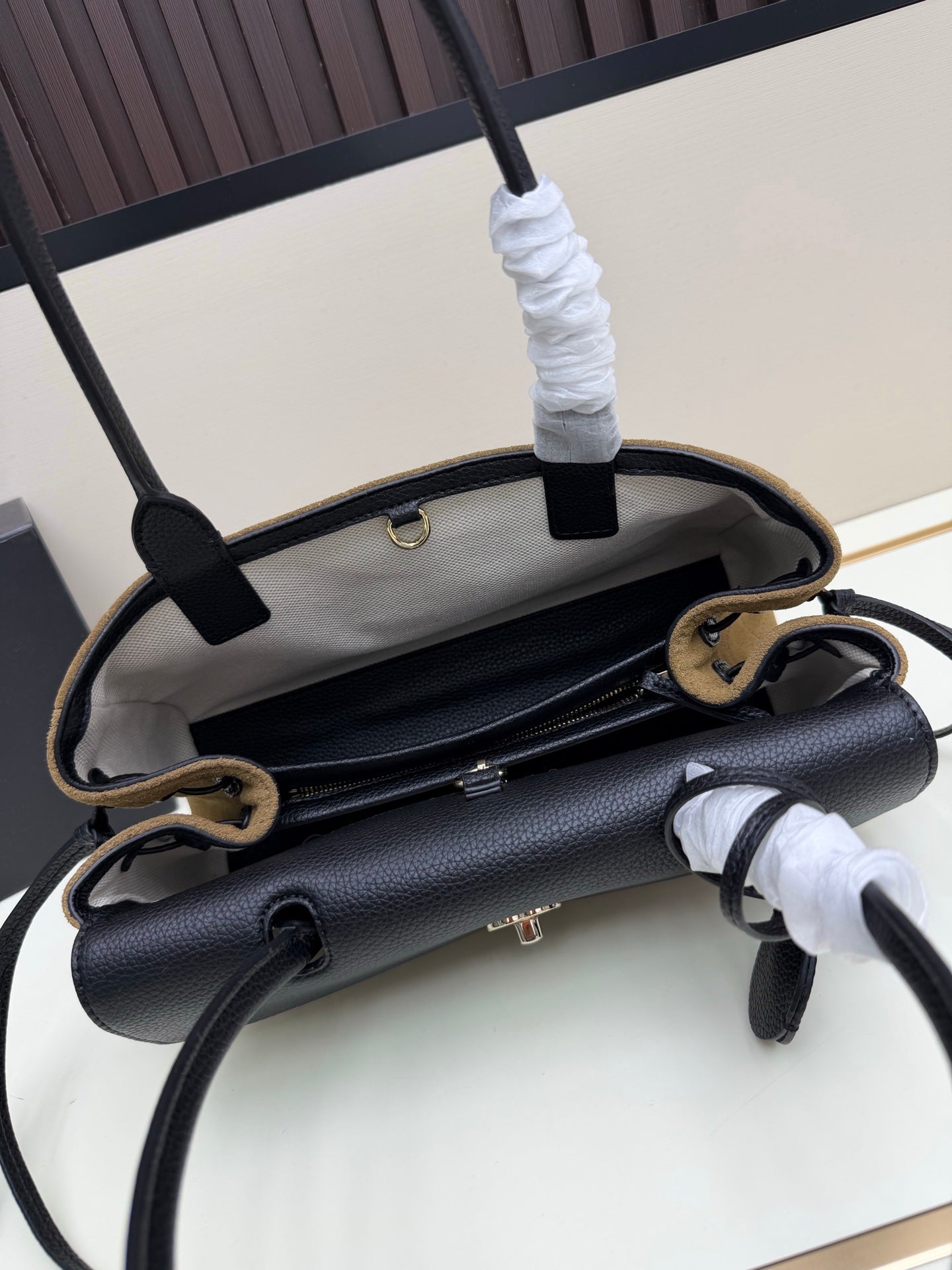 B1R76C24  Popular  bag