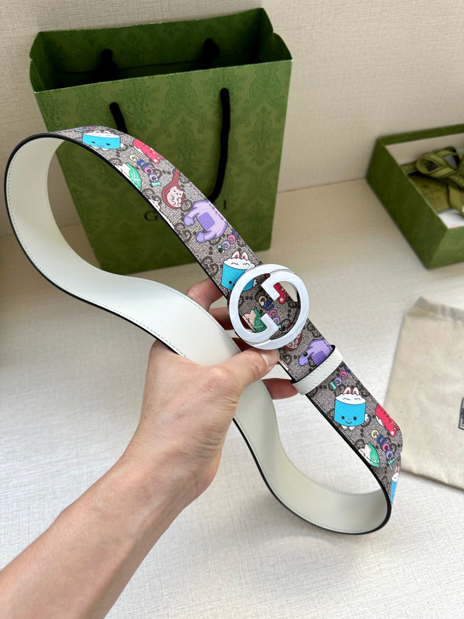 P1R55B208 Popular High quality belt With full package