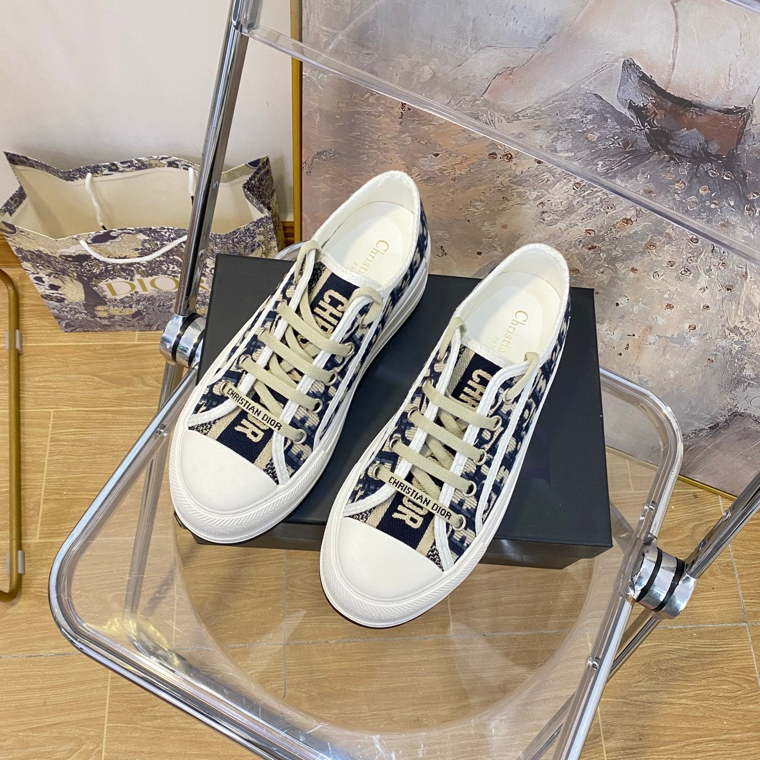 Z1XD67 Popular shoes