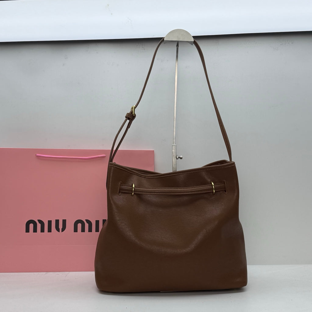 B1P36A2 Popular leather bag
