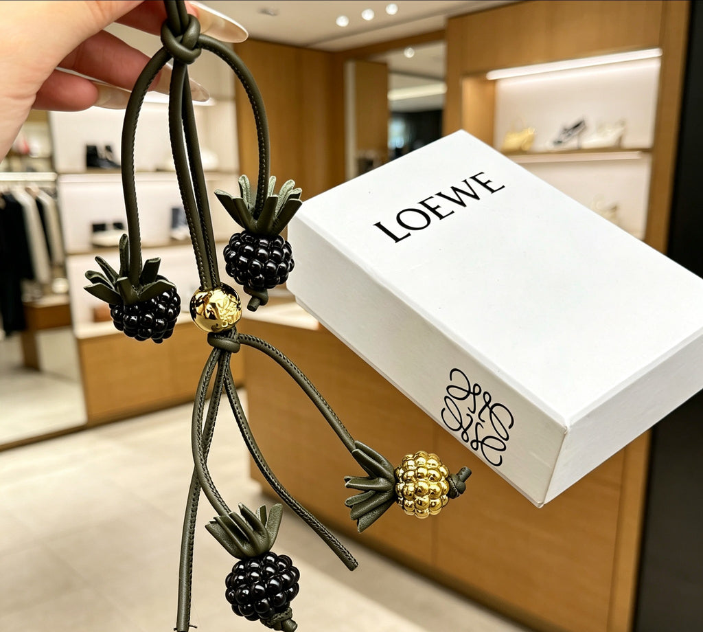 A1R76A06 Popular bag 's charms accessories