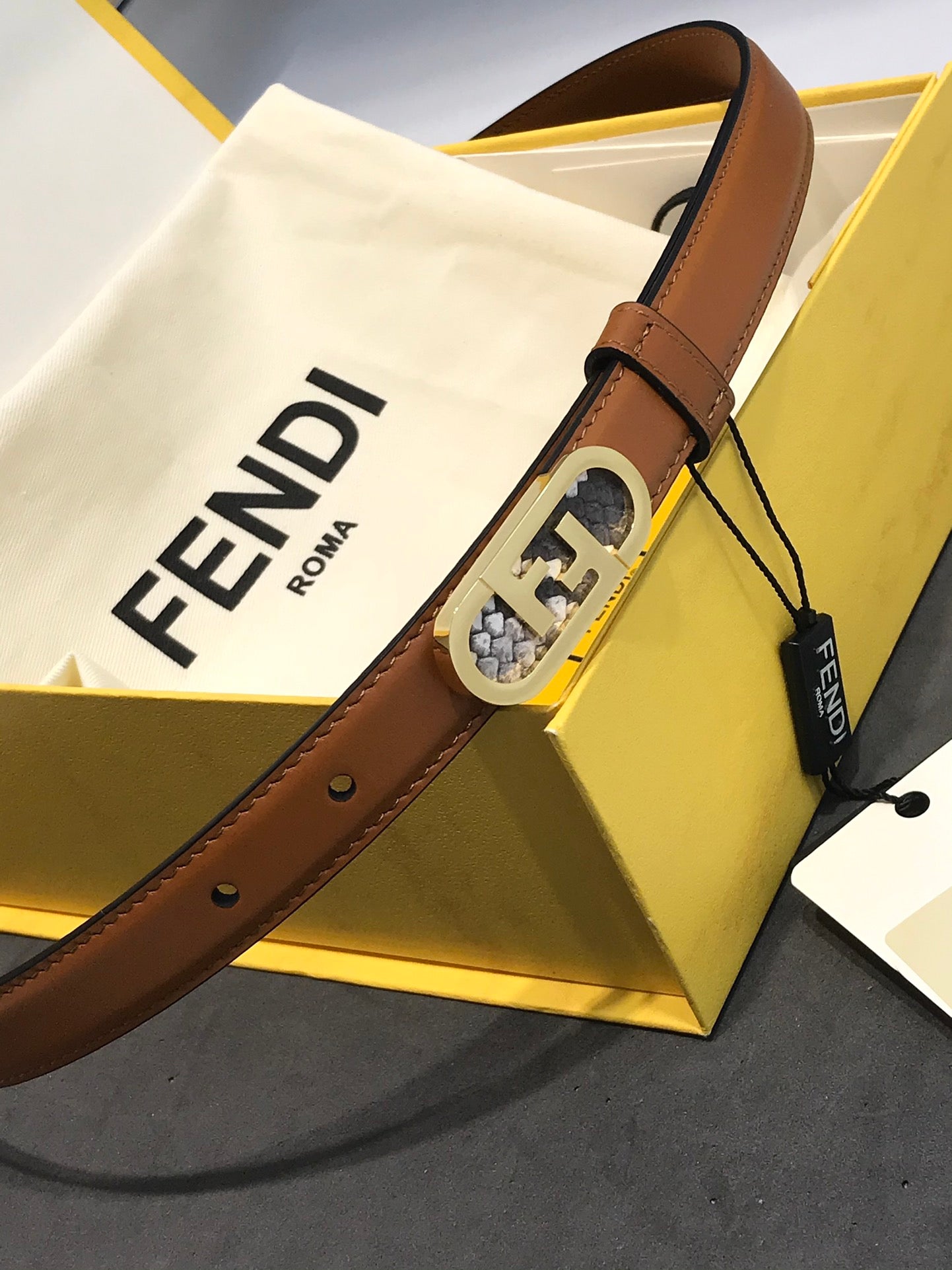 P1Q64F76 Popular  High quality belt With full package