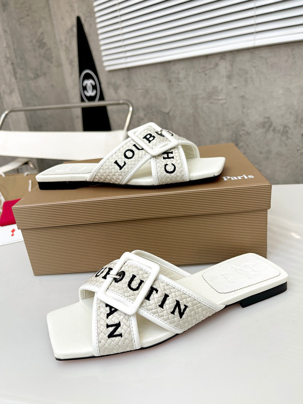 Z2ZA43 Popular leather Slippers