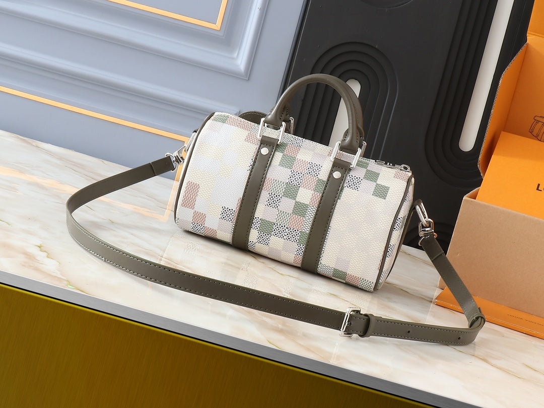 B1P46E35 Popular leather bag