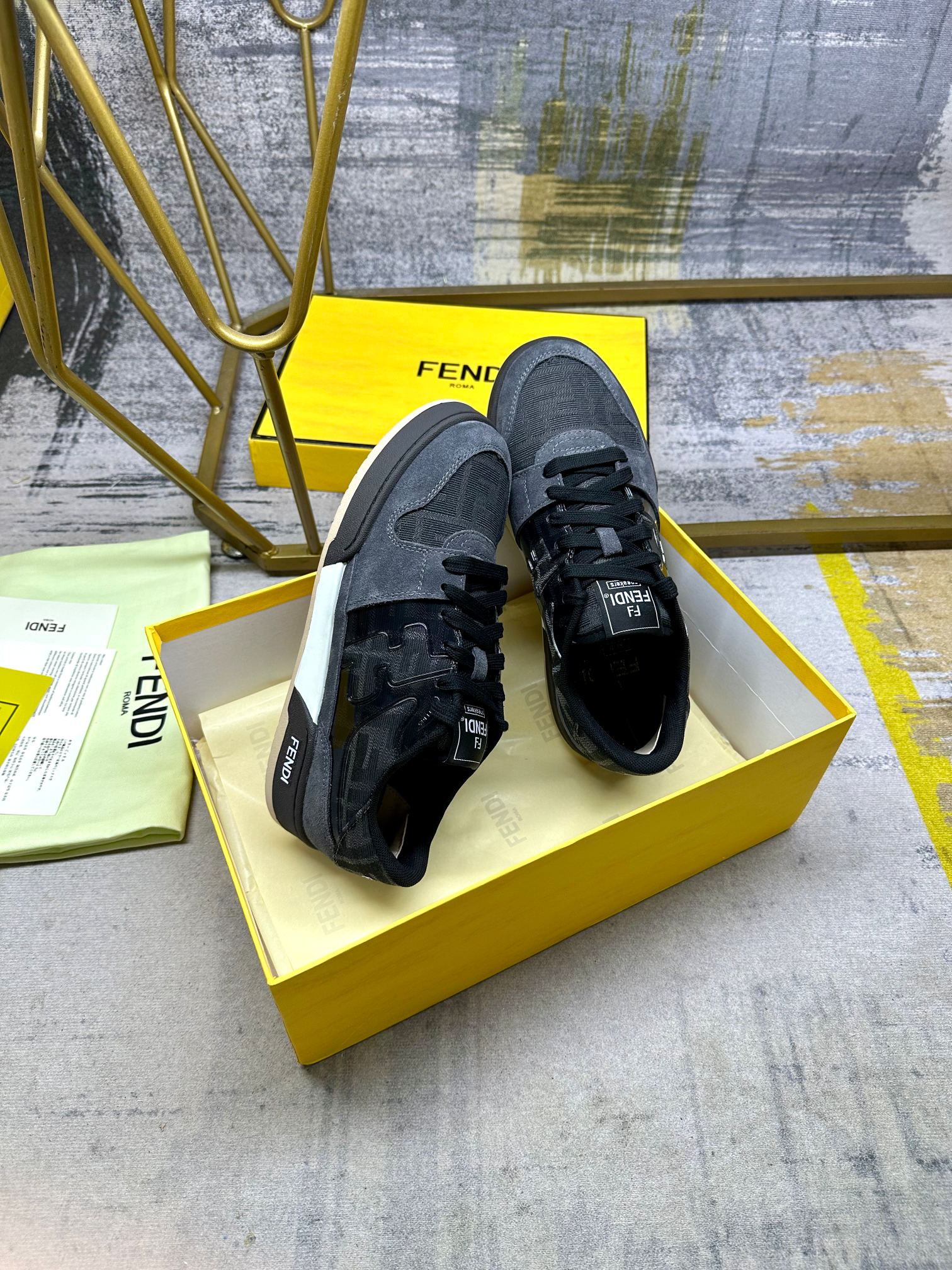 Z2N95F13  Popular high quality shoes