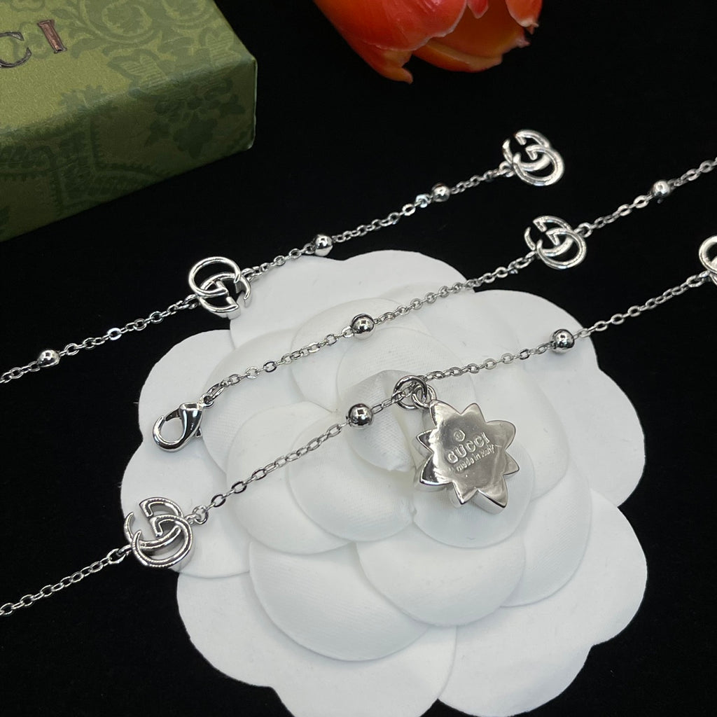 X1R75B27X Popular   Necklaces .