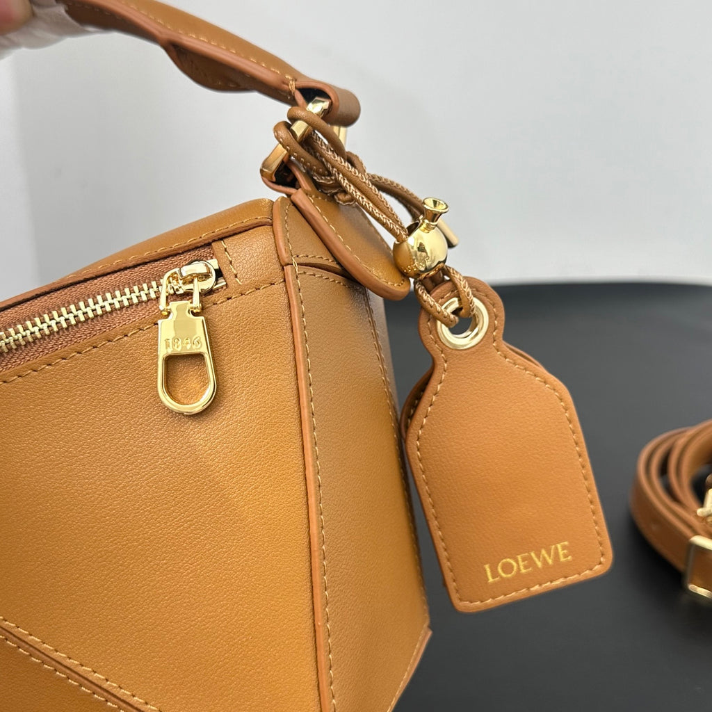 B1R46A9 Popular leather bag