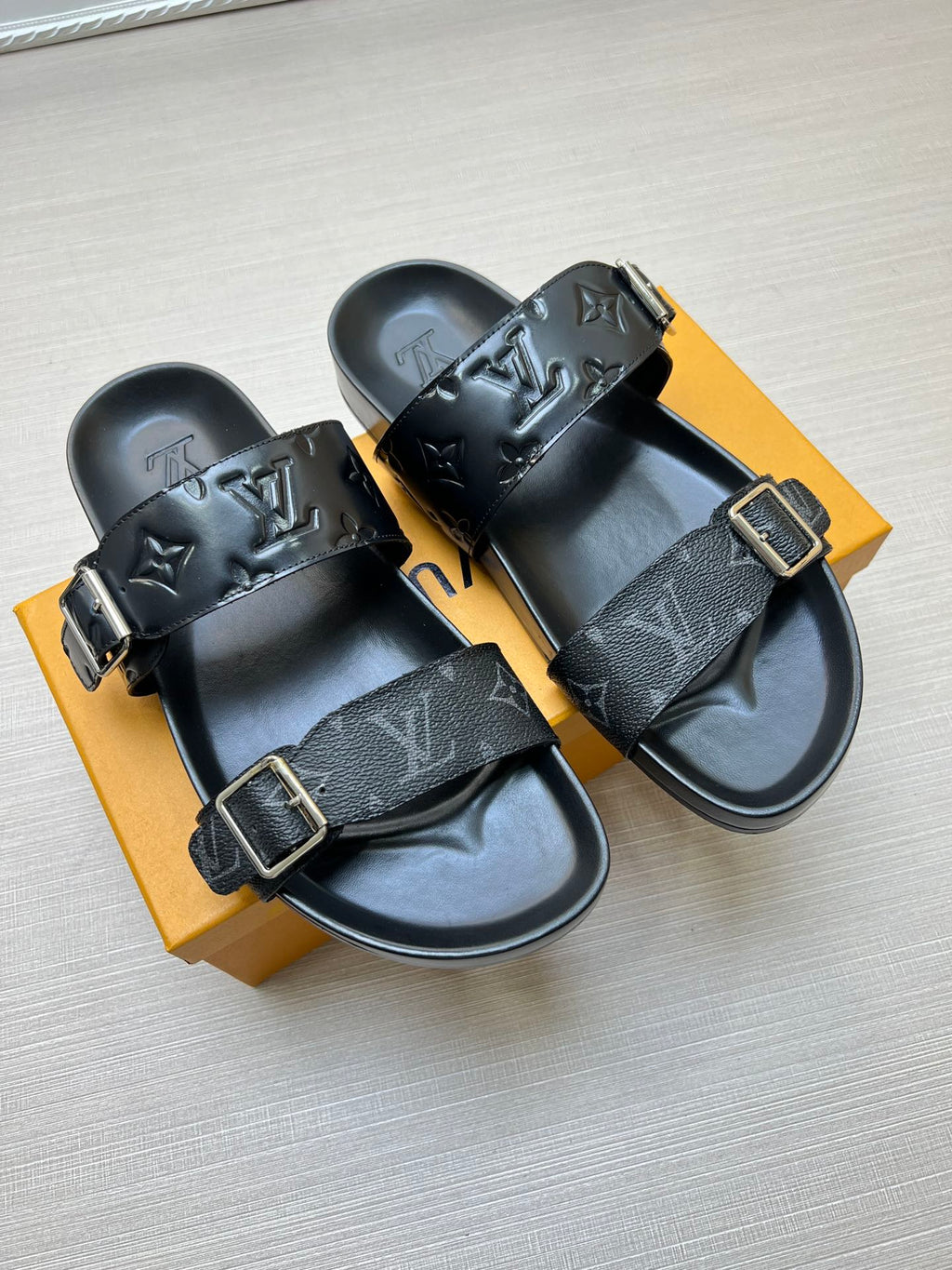 Z5ZE87 Popular slippers