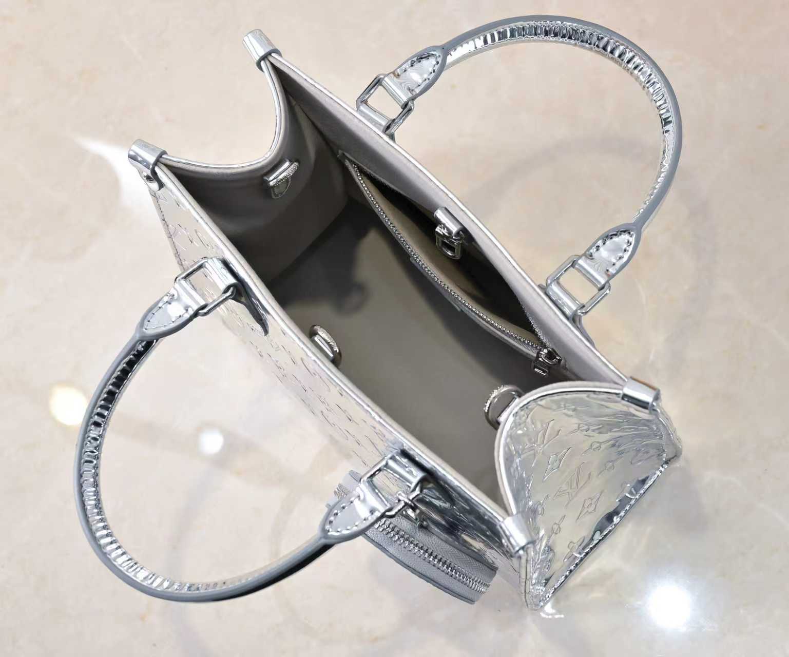 B1P36E36 Popular leather bag