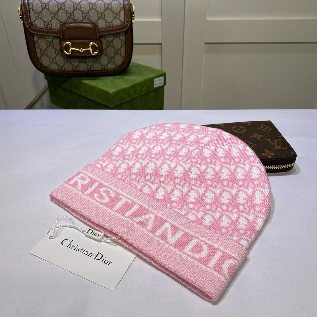 M1R86D71 Popular hats