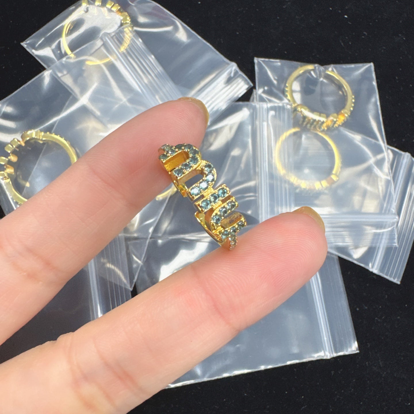 X1Q75A17J  Popular   Rings