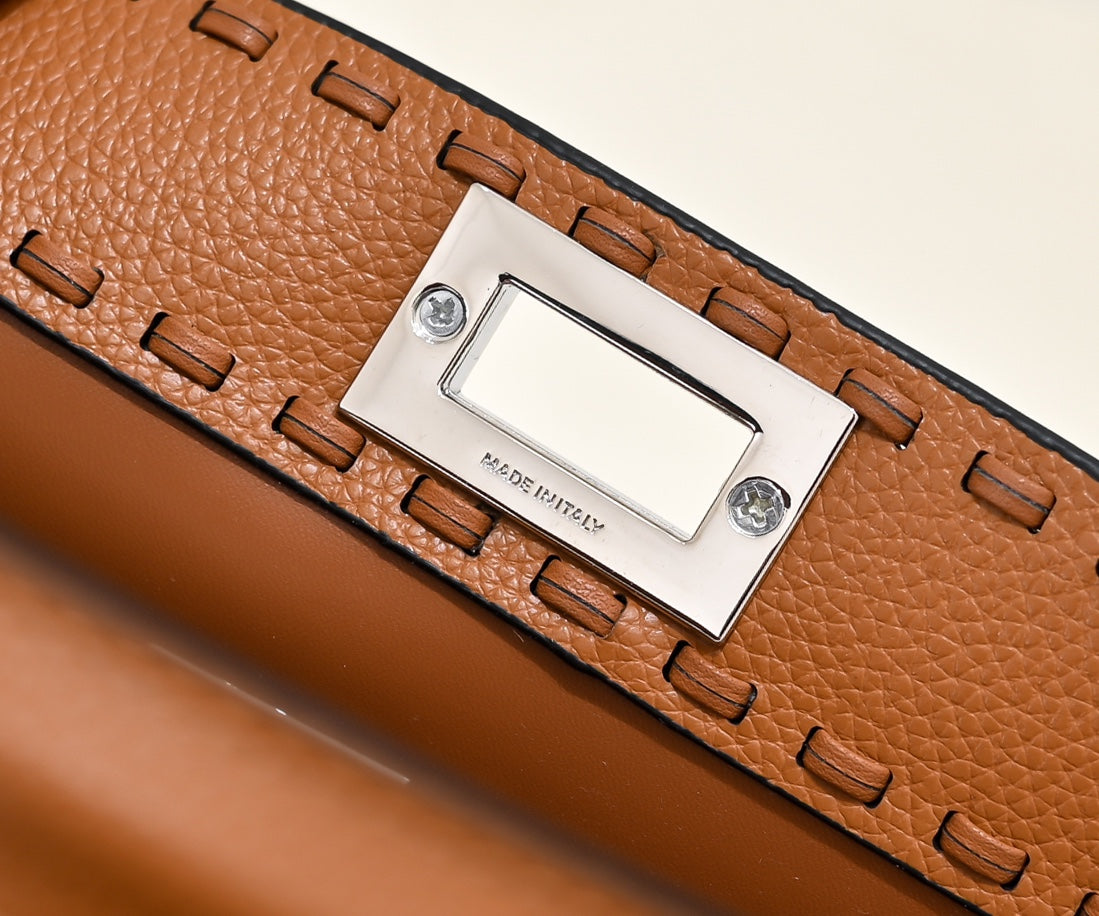 B1R115F136 Popular leather bag