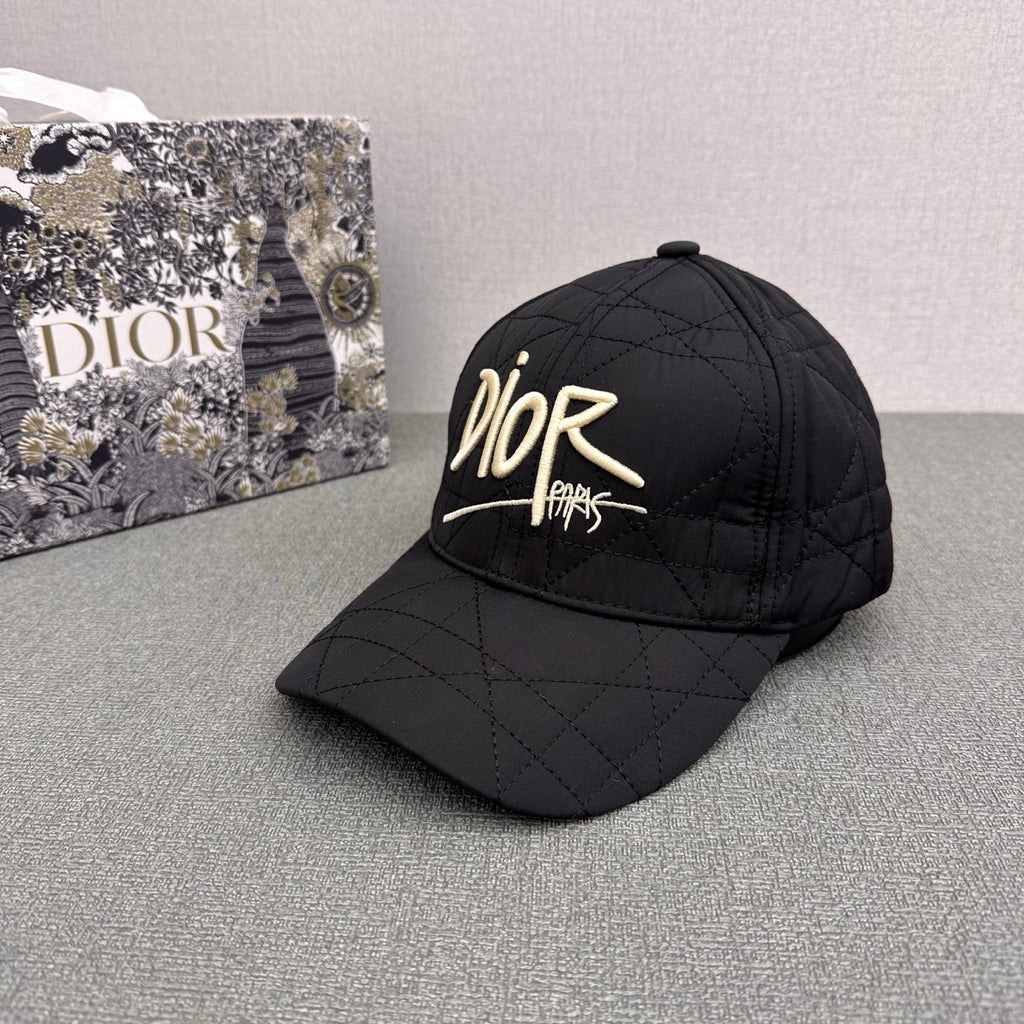M1Q105D109 Popular hats