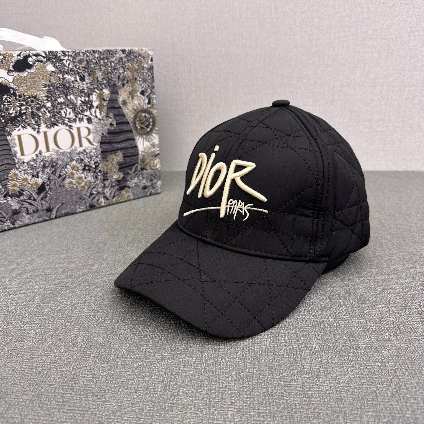 M1Q105D109 Popular hats