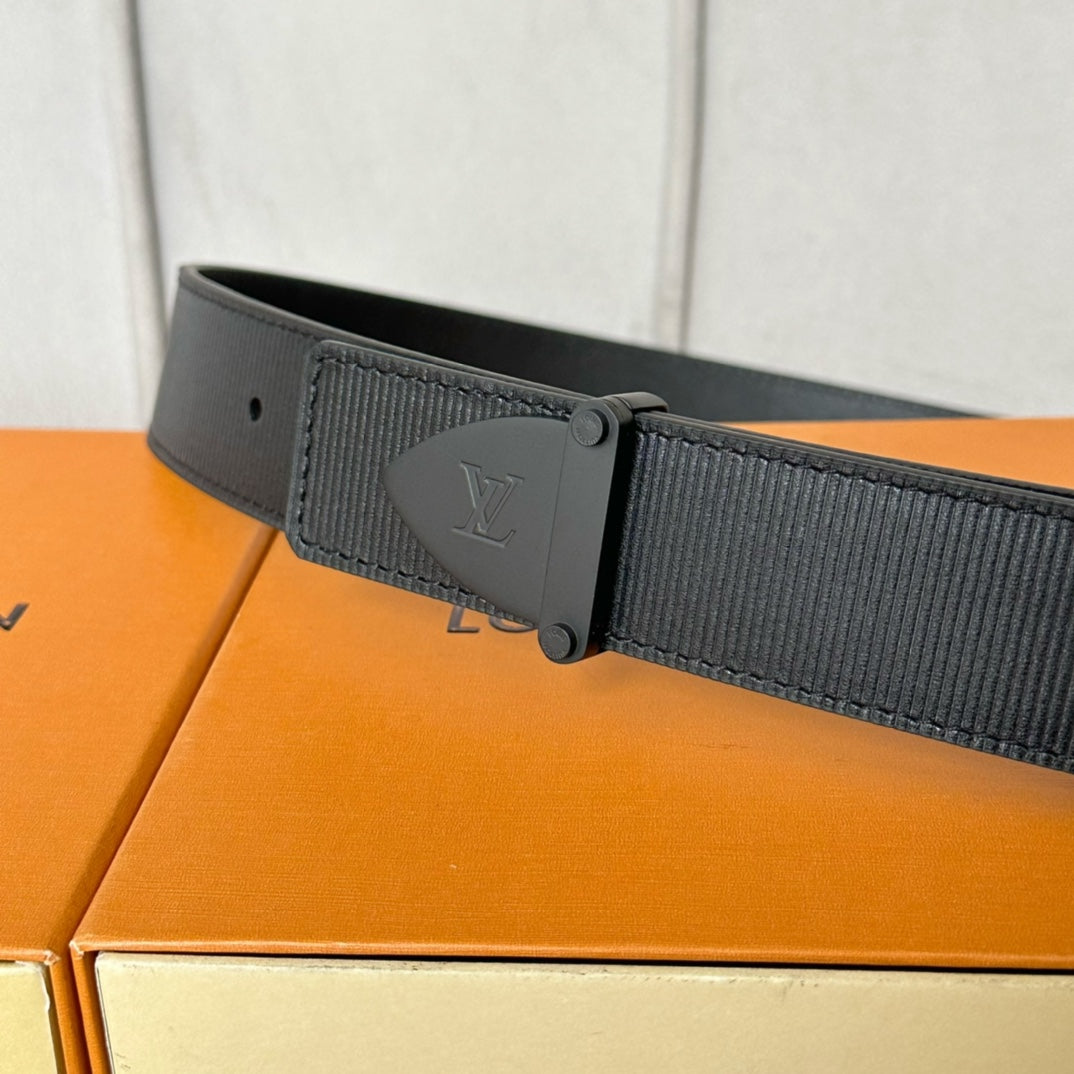 P1Q64E136 Popular  High quality belt With full package