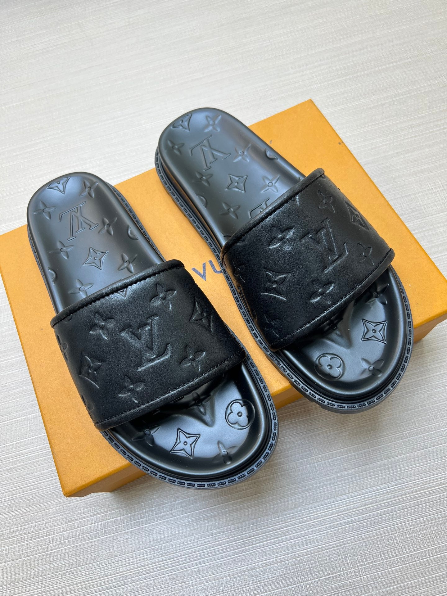 Z5Z35E304 Popular Slippers