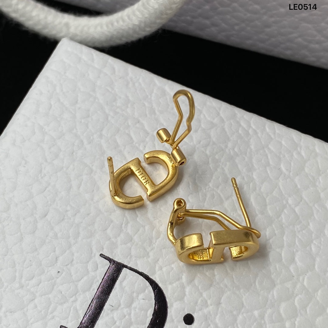 X1Y93D203E Popular   Earrings