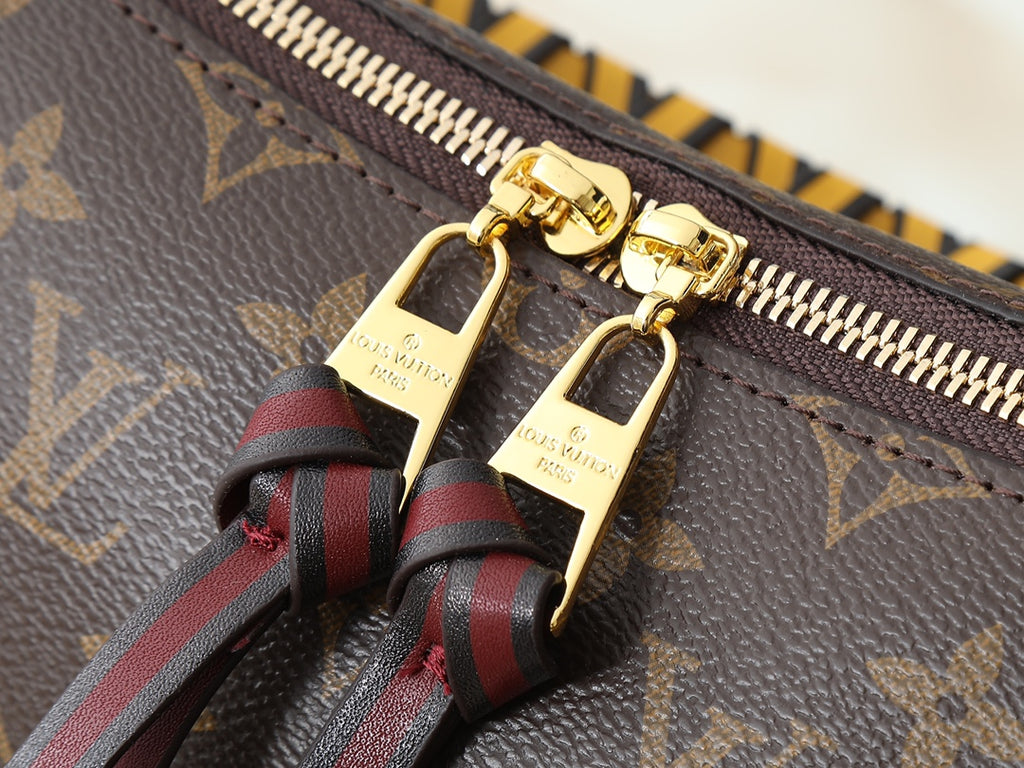 B1P46E79 Popular leather bag