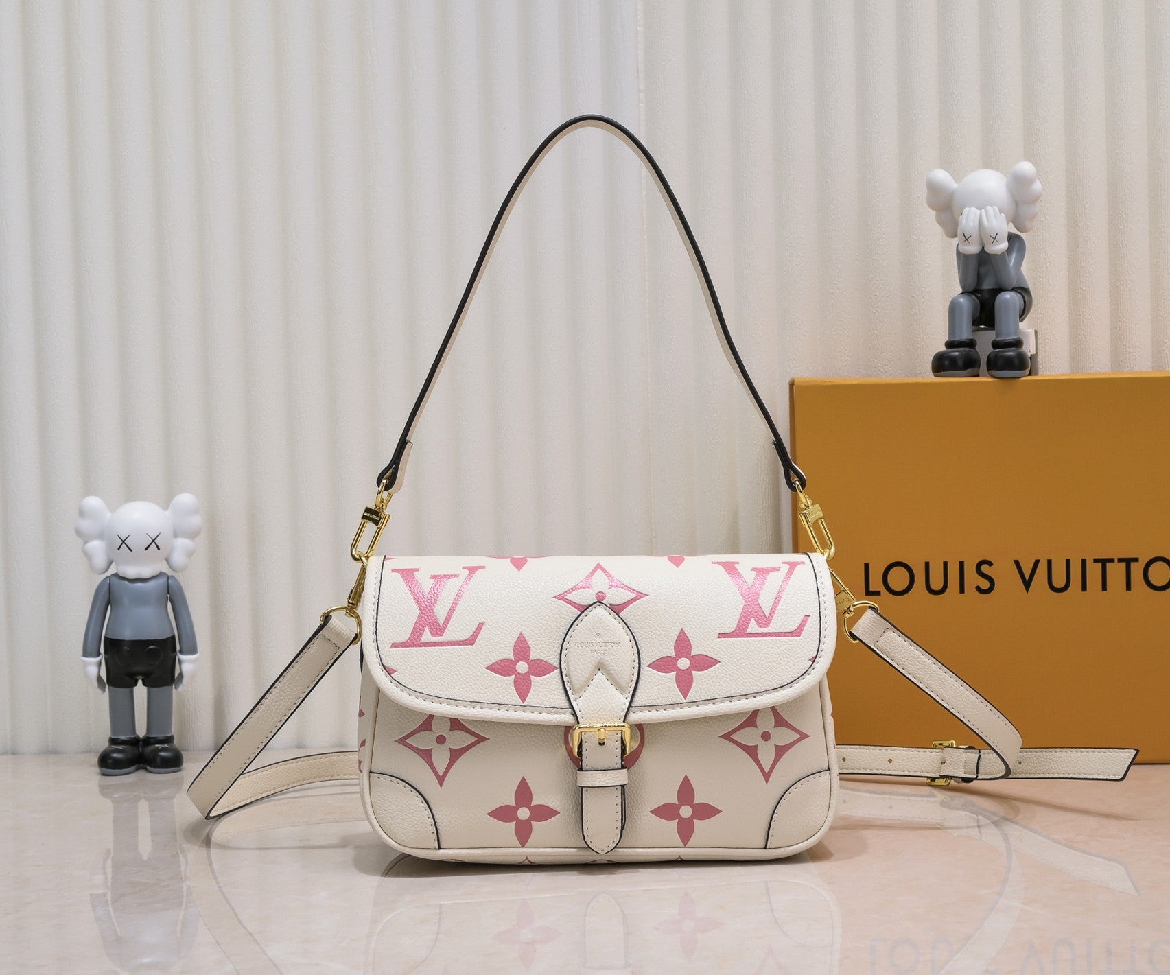 B1P36E40 Popular leather bag