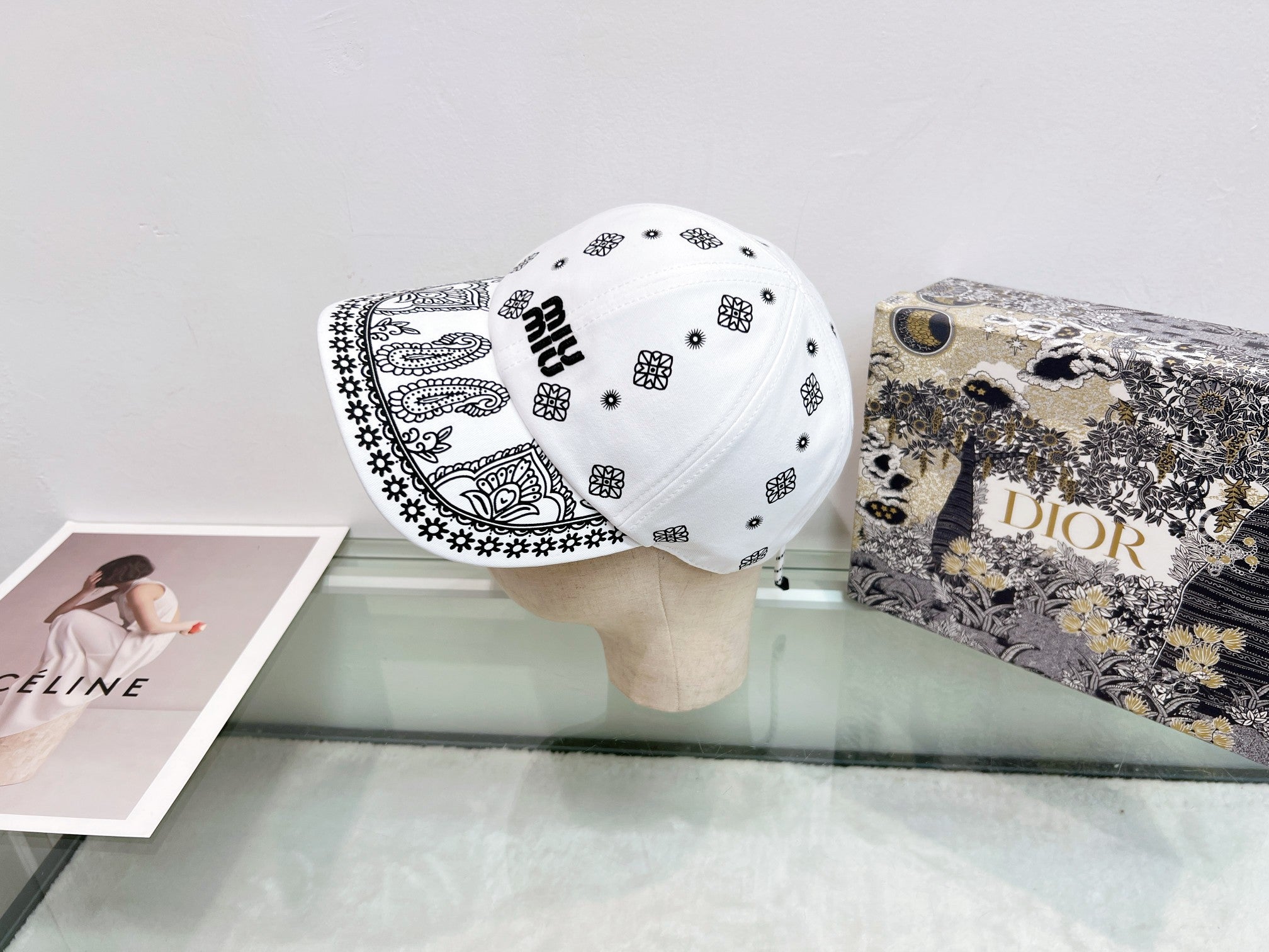 M1Q85A82 Popular hats