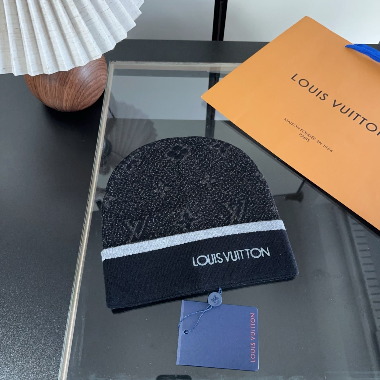 M1R86E19 Popular hats