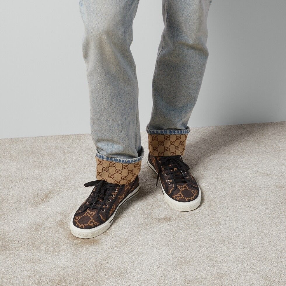 Z2Q105B212 Popular high-quality Shoes