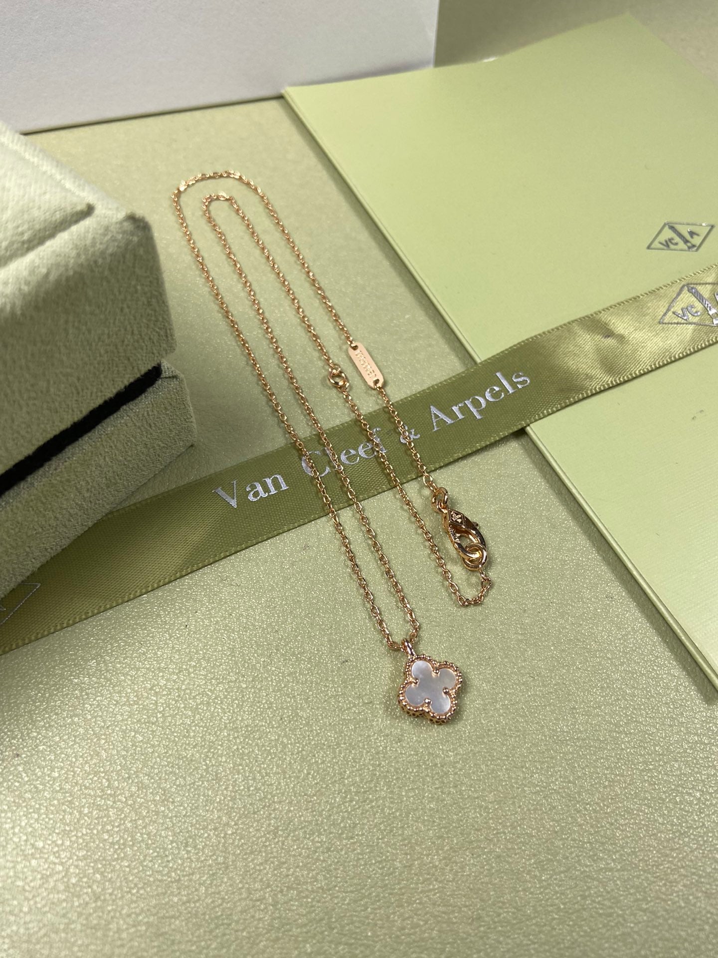 X5R75VA1K Popular  Necklaces