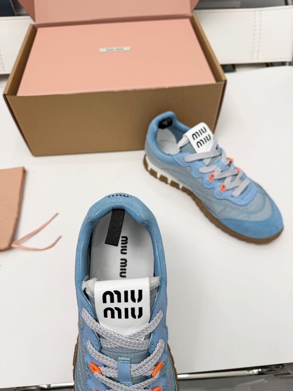 Z2P36A55 Popular high-quality leather Shoes