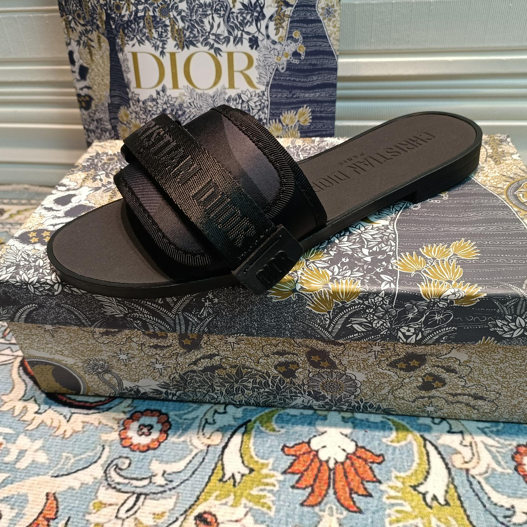 Z1ZD20 Popular Slippers