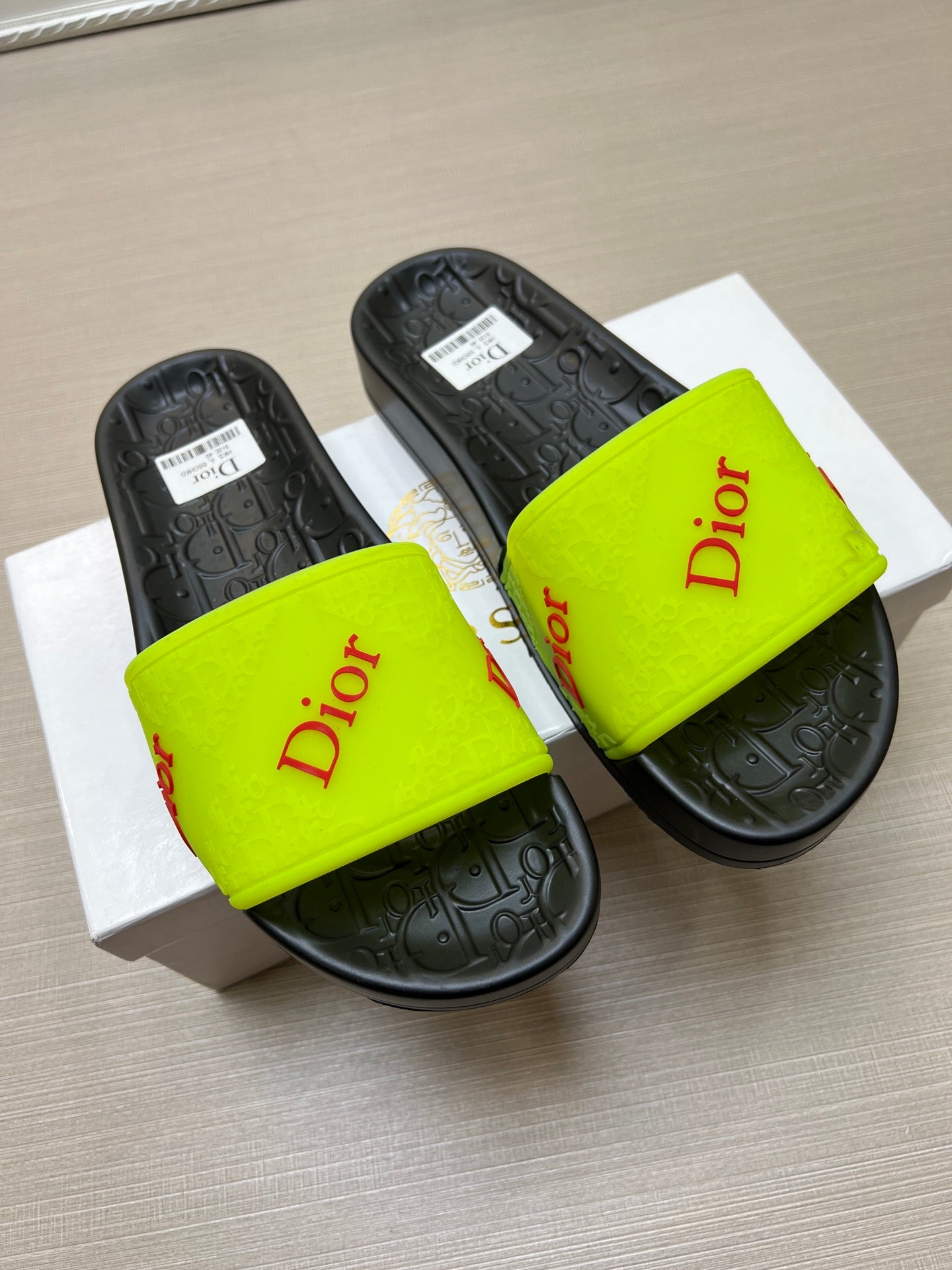 Z5Z35D277 Popular Slippers