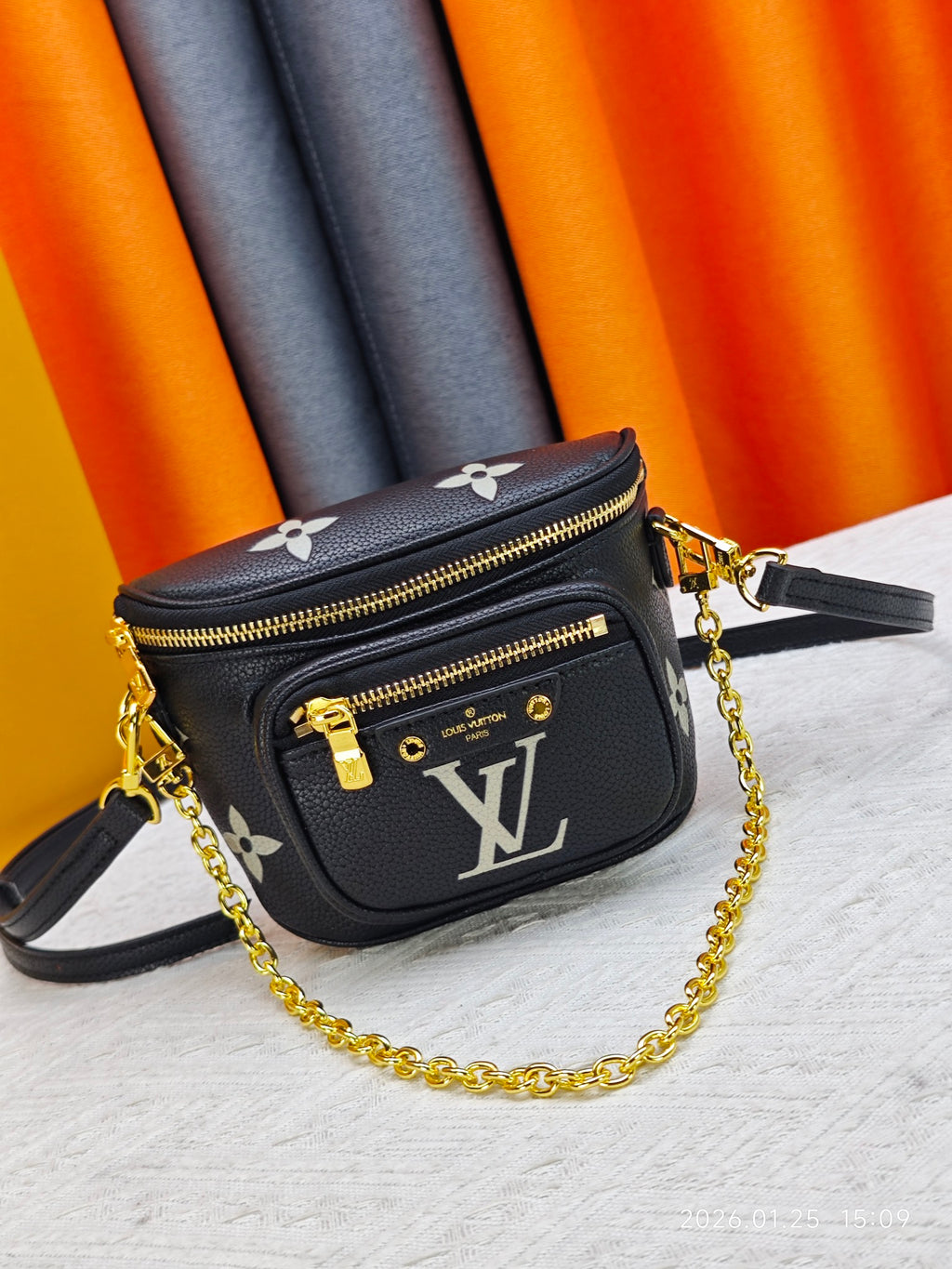 B1P46E76 Popular leather bag