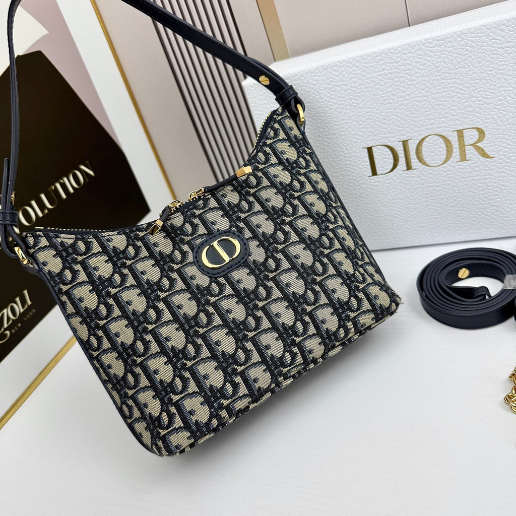 B1R15D67  Popular  bag