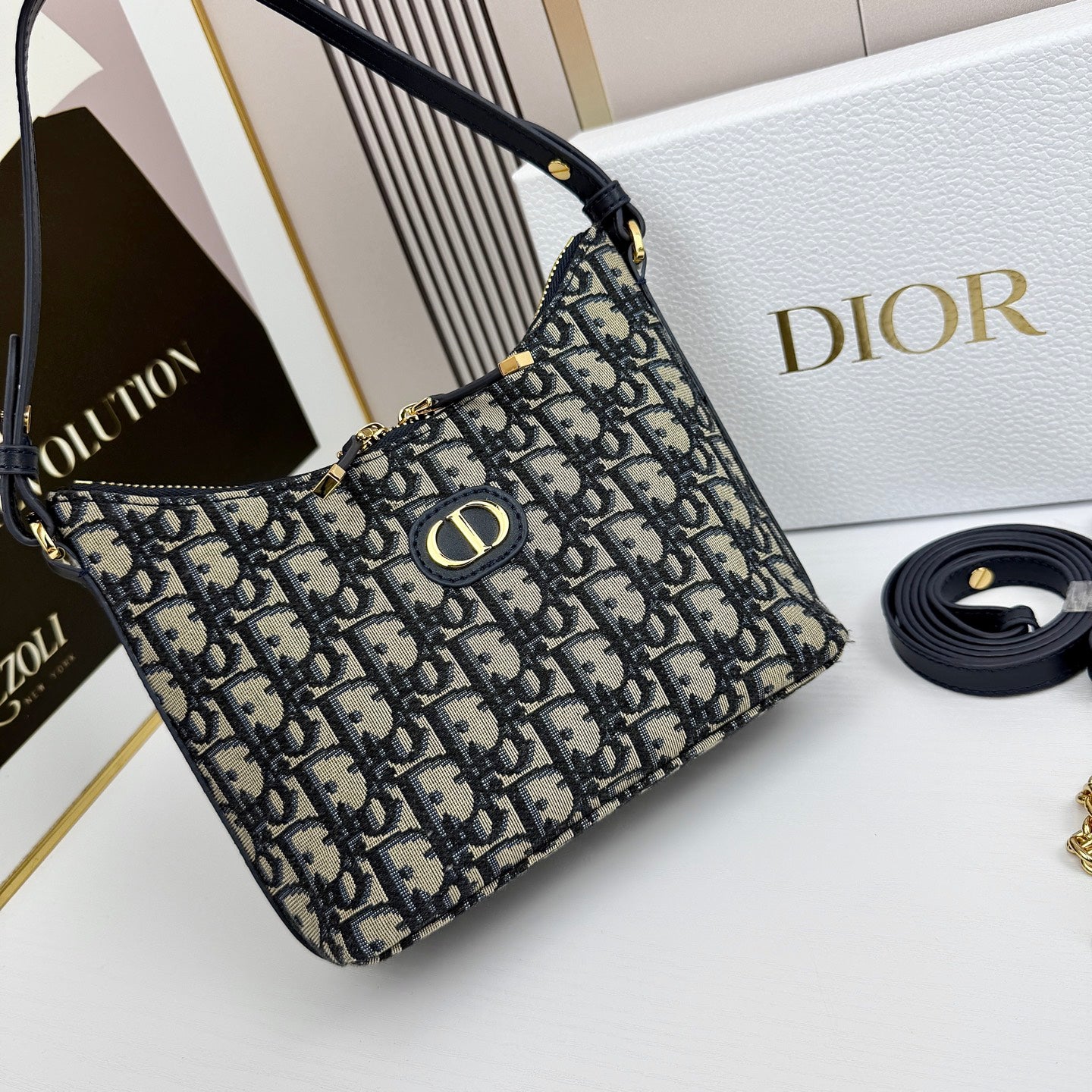B1R15D67  Popular  bag