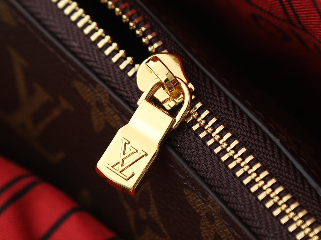 B1P46E107 Popular leather bag