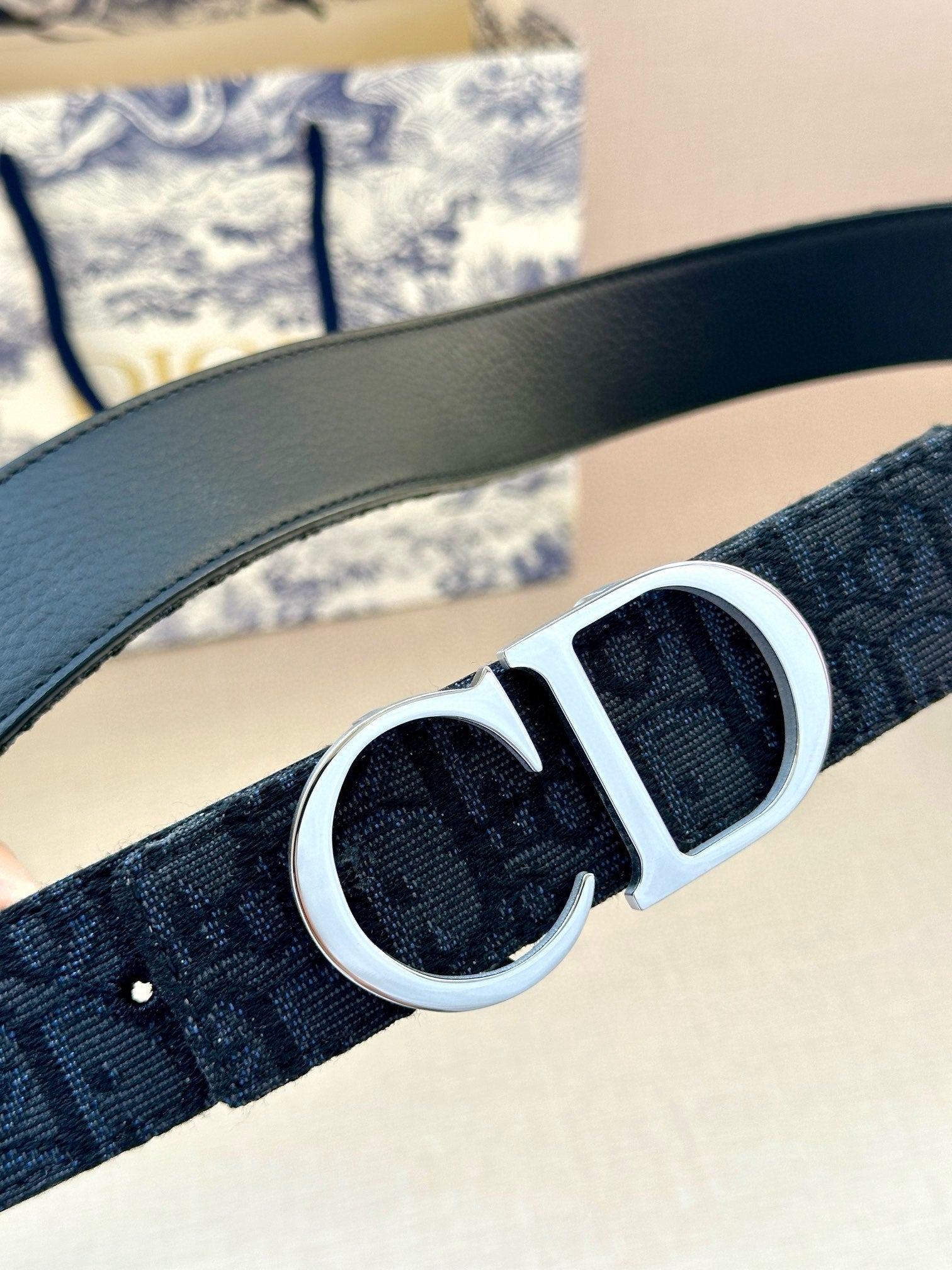 P1R55D206 Popular   High quality belt With full package