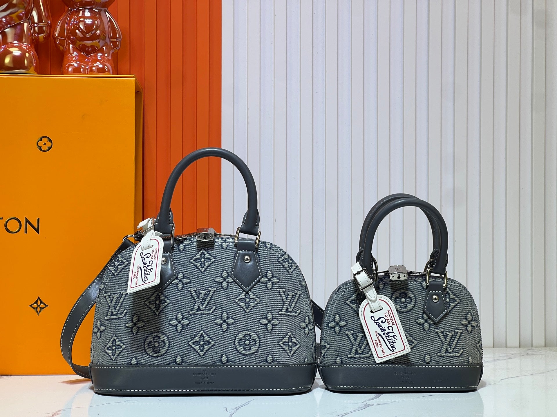 B1P46E105 Popular denim materials bag