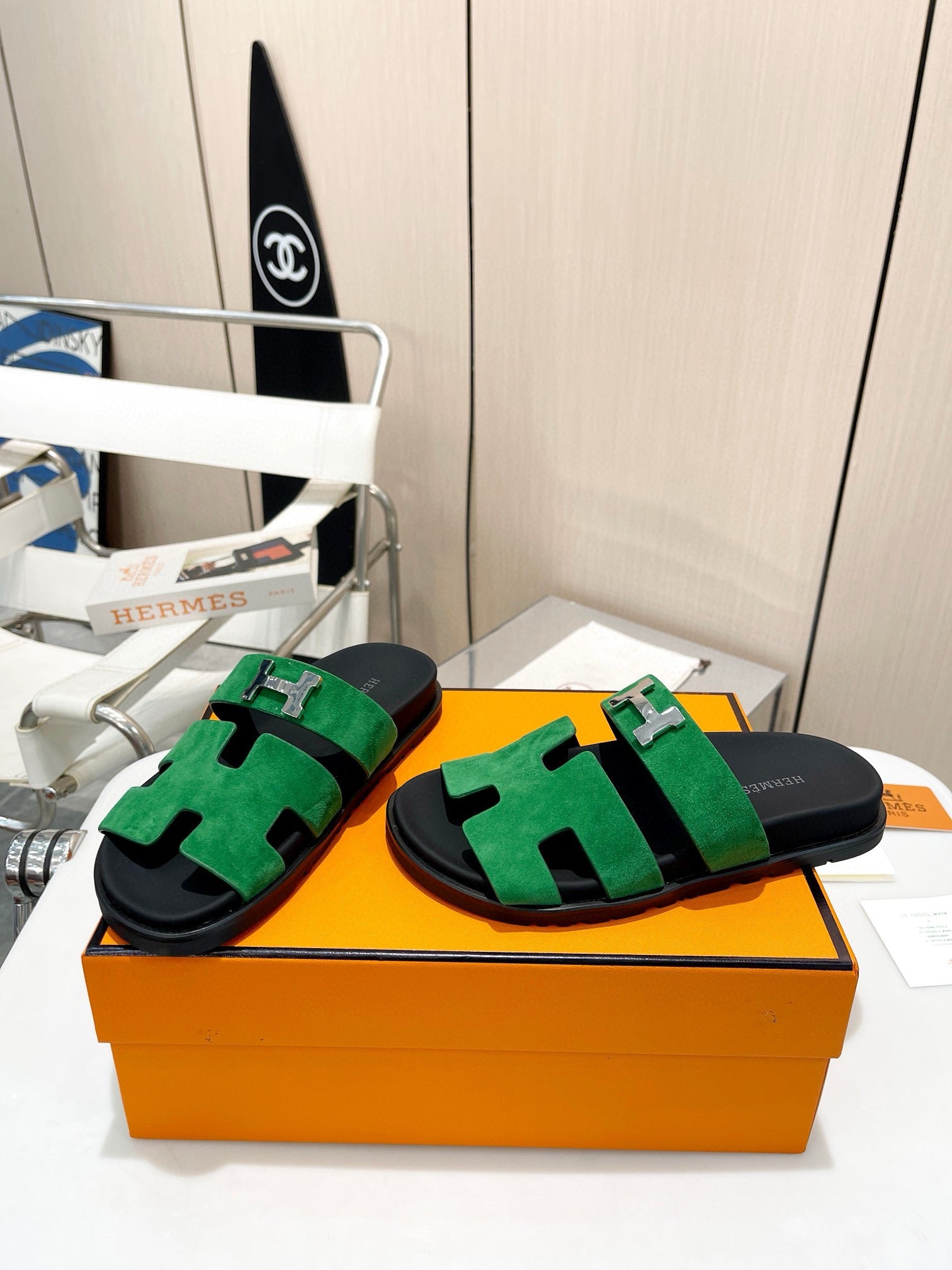 Z5R35H7  Popular Slippers shoes