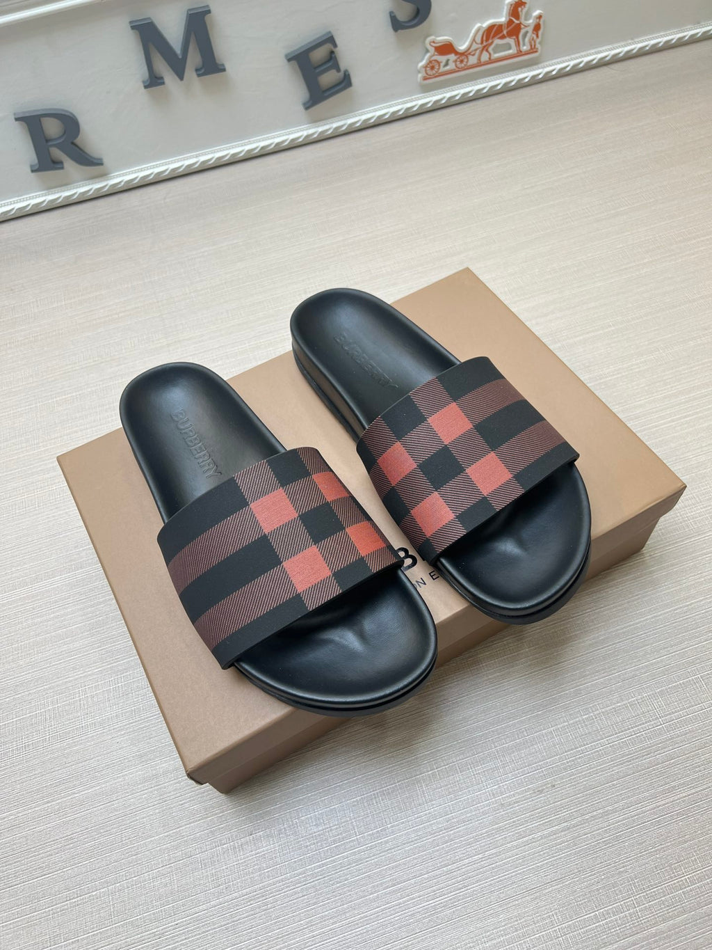 Z5ZR119 Popular slippers