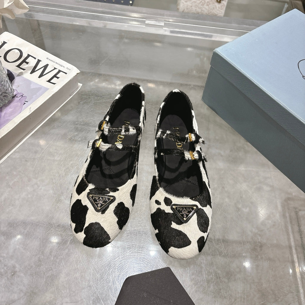 Z2Q95P114 Popular high-quality Shoes