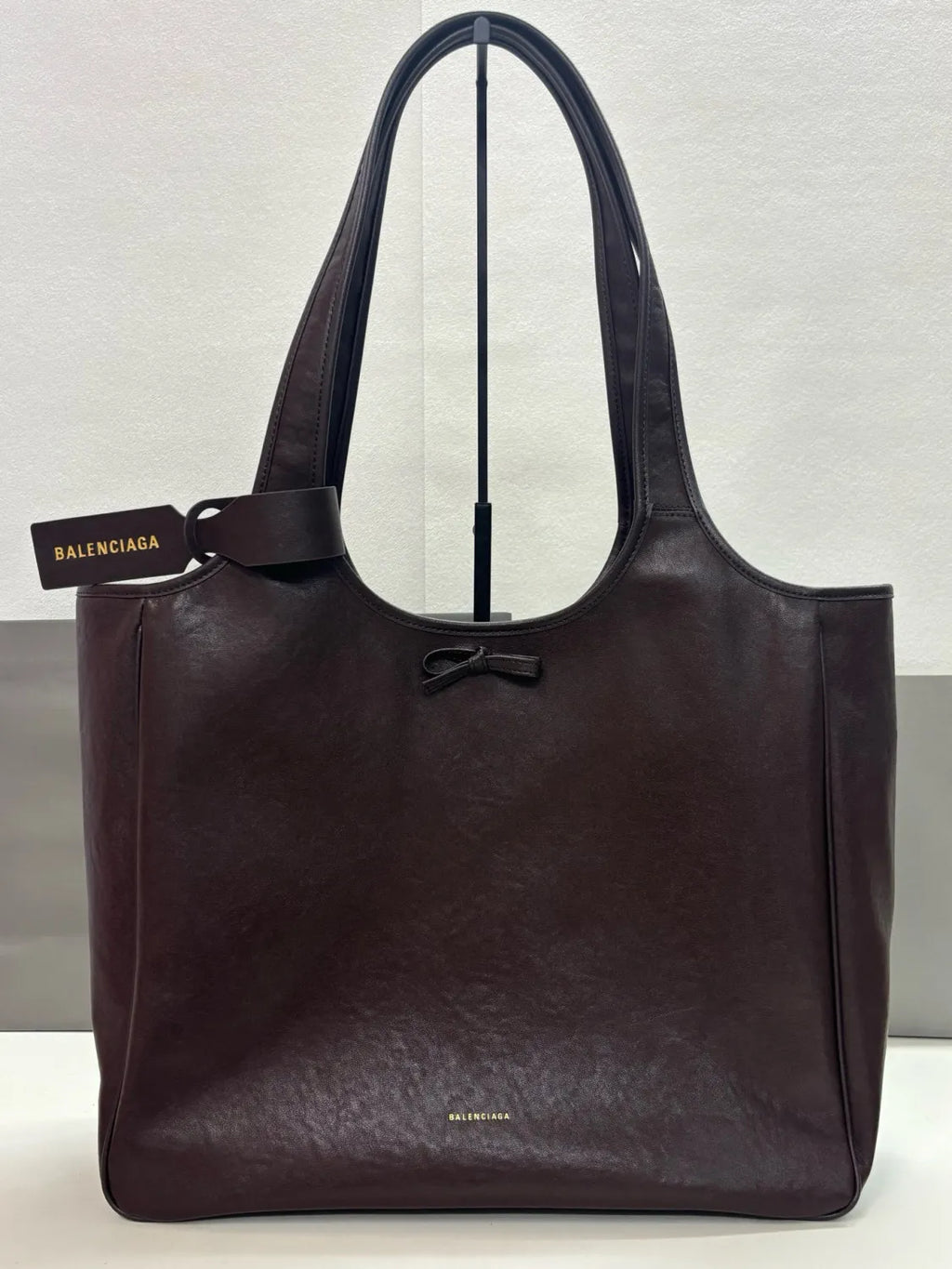 B1P46J147 Popular leather bags